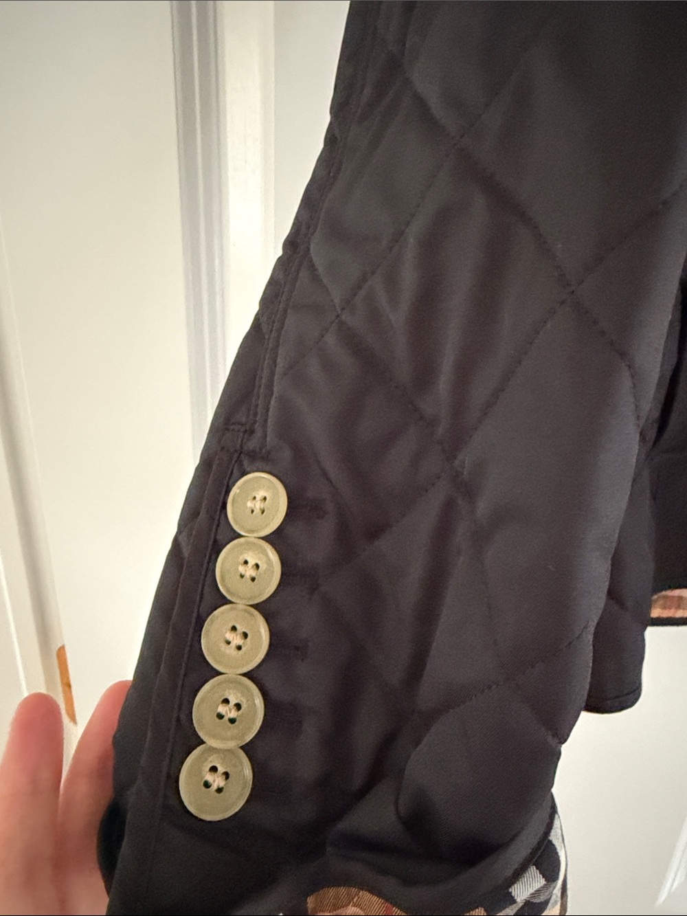Burberry Black Quilted Jacket with Classic Nova Check Lining - Picture 5 of 11